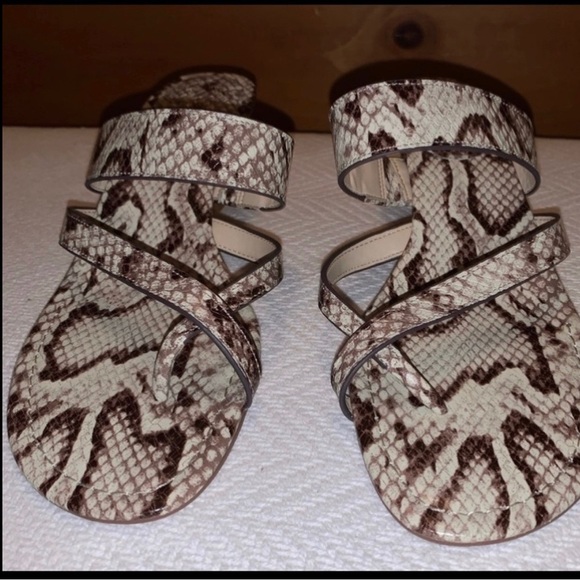 Vince Camuto Animal Print Sandals, Size 8 M - Picture 3 of 6